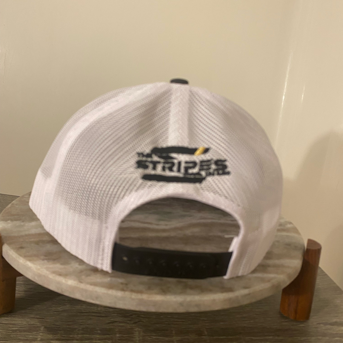 BEGIN — White Hat | TheStripesInMe
